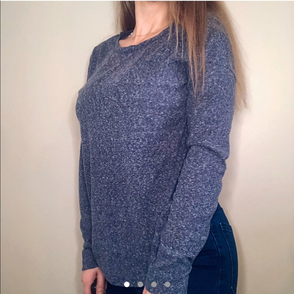 Long Sleeved Blue/Gray Top